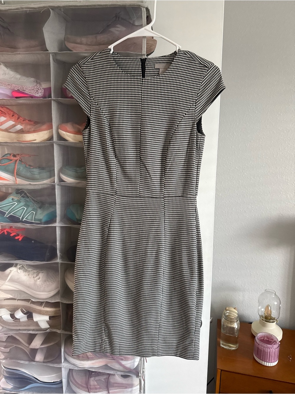 H&M Black and White Houndstooth Cap-Sleeve Dress